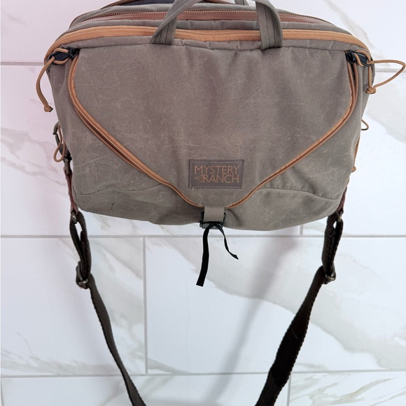 MYSTERY RANCH 3 in 1 Men's Brown Messenger Bag - Picture 4 of 10